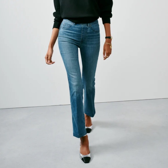 Spanx every wear kick flare jeans in vintage indigo - Picture 2 of 5